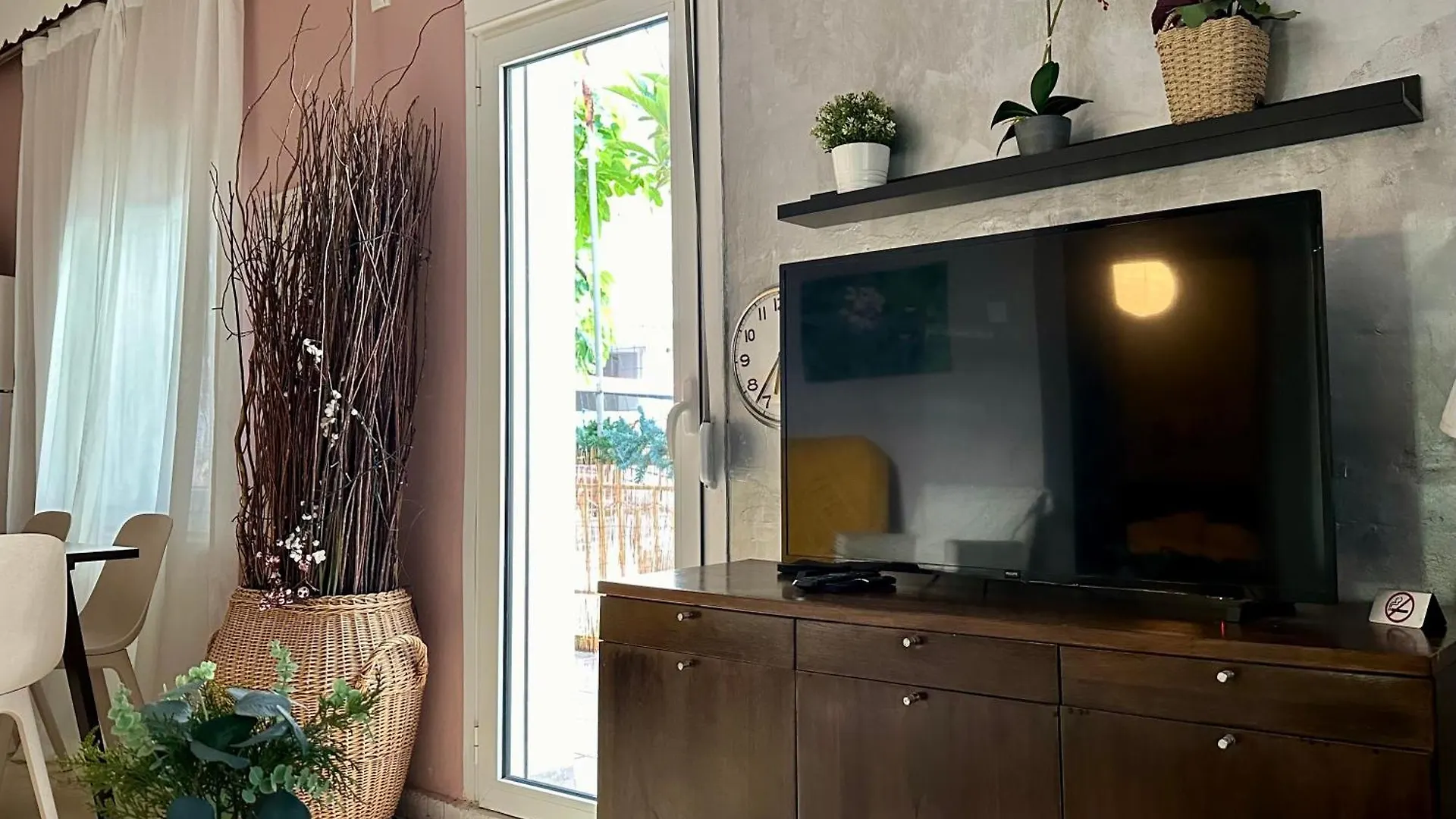 Oasis Luxury Detached House In Thessaloniki With Hydromassage Apartment