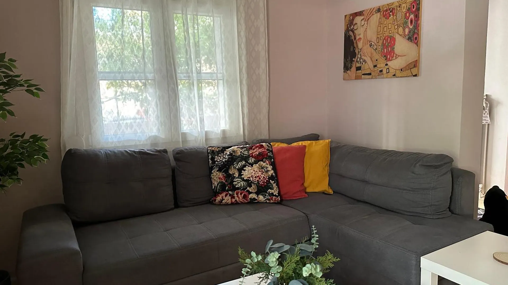 Oasis Luxury Detached House In Thessaloniki With Hydromassage Apartment